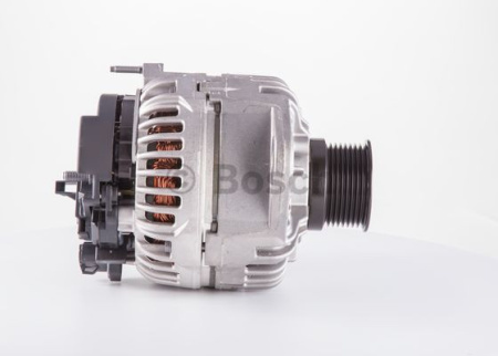 BOSCH LATURI 24V/150A VL FH16 | 8PK Ø62M HIHNAPYÖRÄ | UUSI