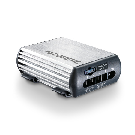 DOMETIC PERFECTCHARGE DCDC 12 JÄNNITEMUUNNIN/KONVERTTERI | 12 A | 24V -> 12V